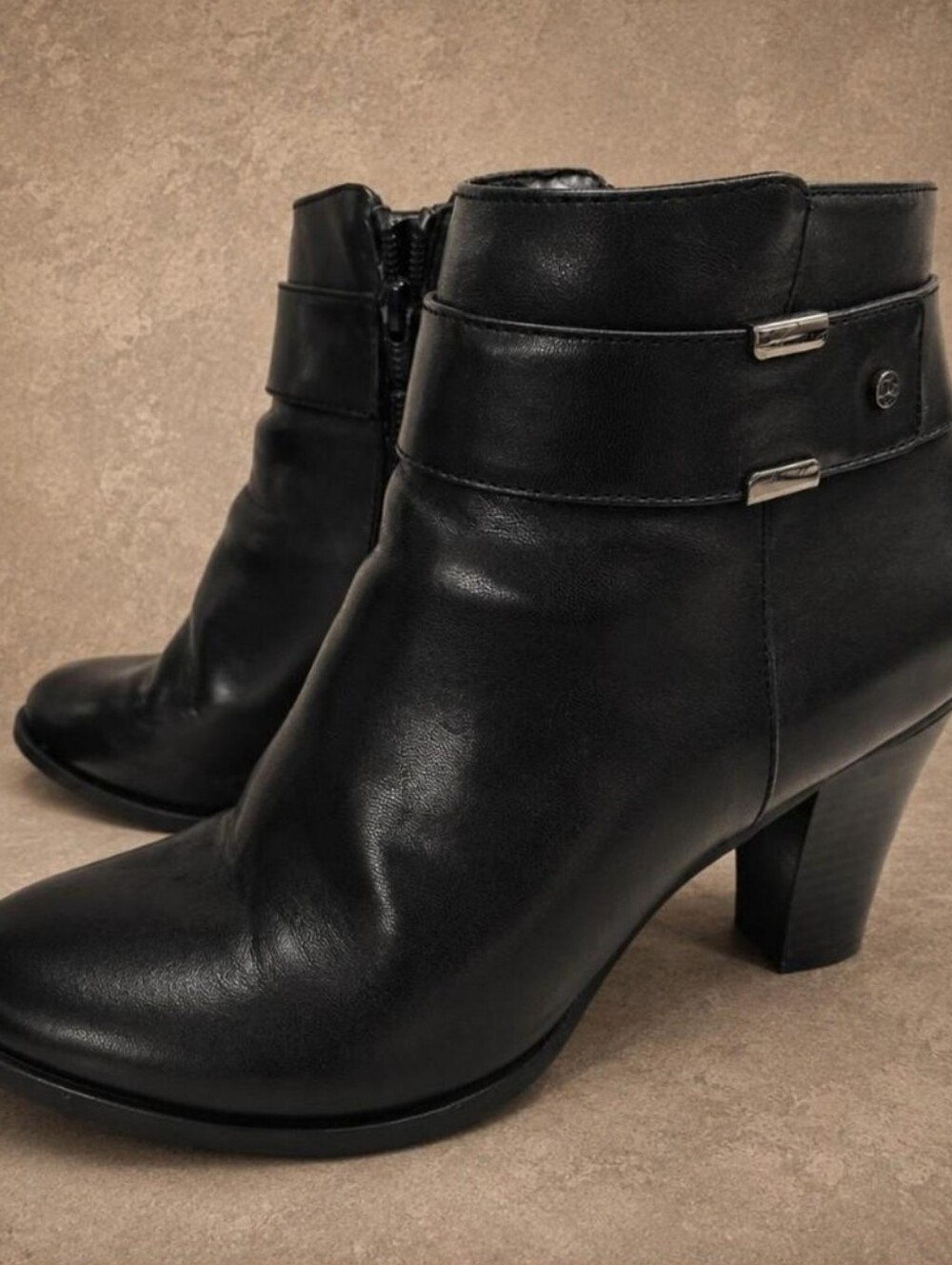 Jones New York Black Leather Ankle Booties with Stacked Heel